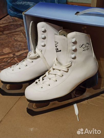 Коньки black aqua