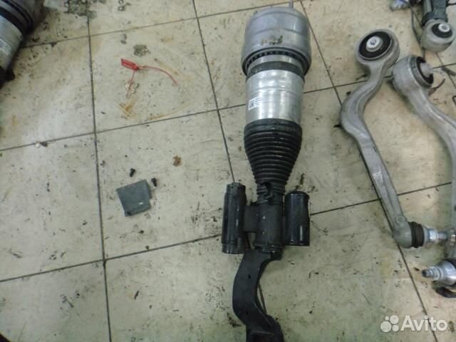 Стойка амортизатора (Пневмоподвеска) передняя