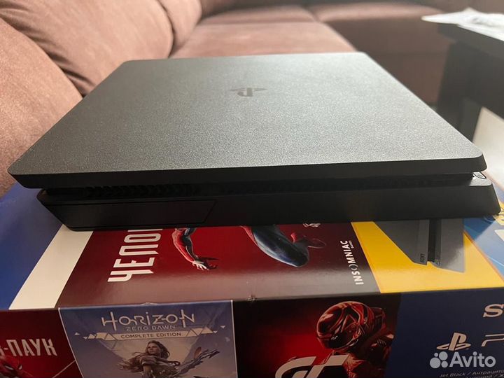Игровая приставка ps4 1tb