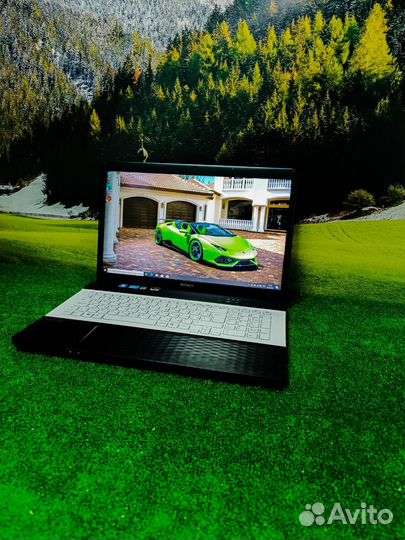 Большой и мощный ноутбук Sony для игр и работы