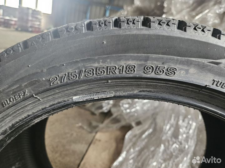 Bridgestone Blizzak Ice 245/40 R18 и 275/35 R18 95S