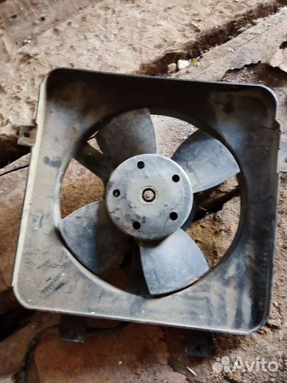 Вентилятор охлаждения радиатора