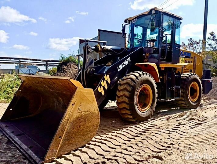 Фронтальный погрузчик XCMG LW330FN, 2020