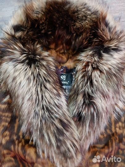 Шубка кролик с отделкой мехом енота 48р
