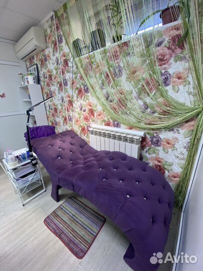 Кушетка для лэшмейкера