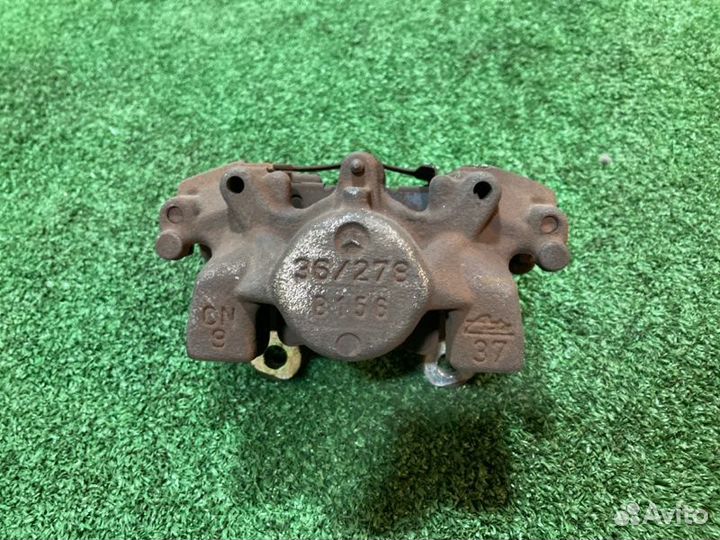 Суппорт задний левый Mercedes-Benz C-Class W203