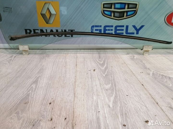 Стекло боковое двери Renault megane 3 Прав