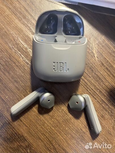 Беспроводные наушники jbl 220 tws
