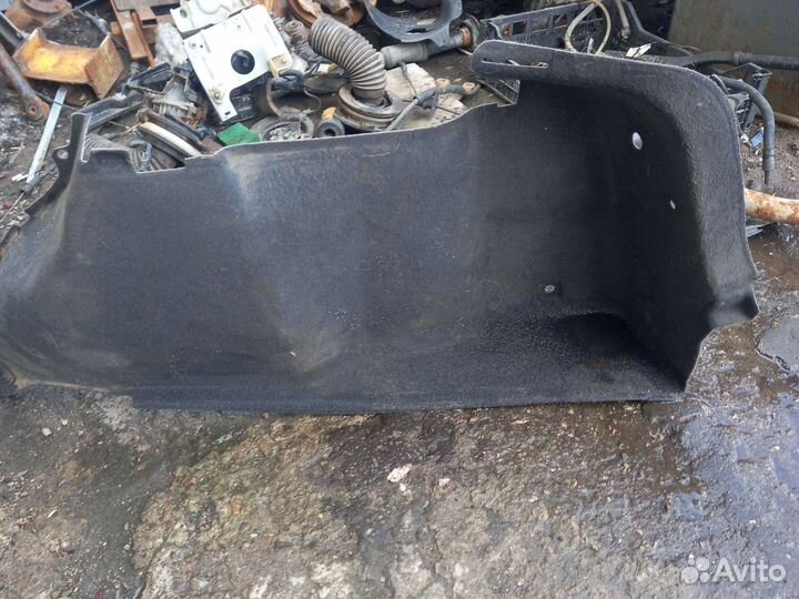 Рено лагуна 2 лифтбек- обшивка багажника
