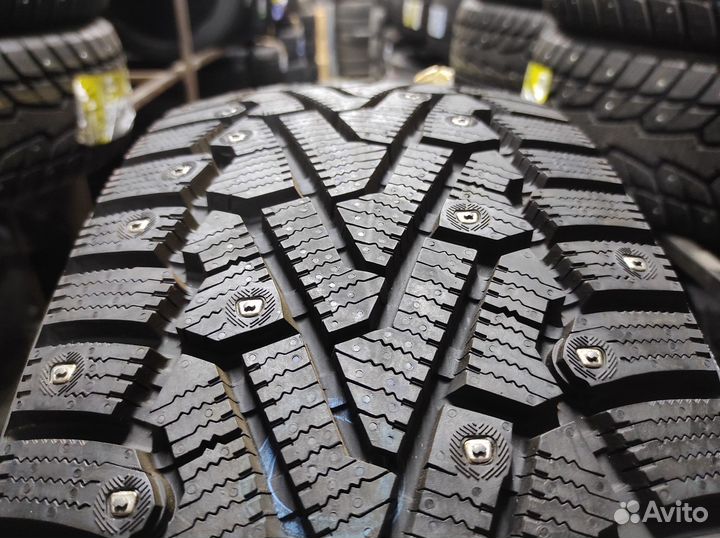 Pirelli Winter Ice Zero 235/55 R17 103T