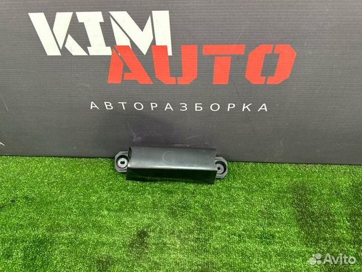 Абсорбер заднего бампера левый Renault Logan K7M