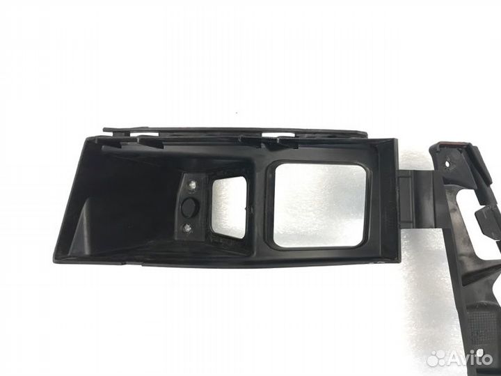 Кронштейн бампера задний правый Ford Mondeo седан