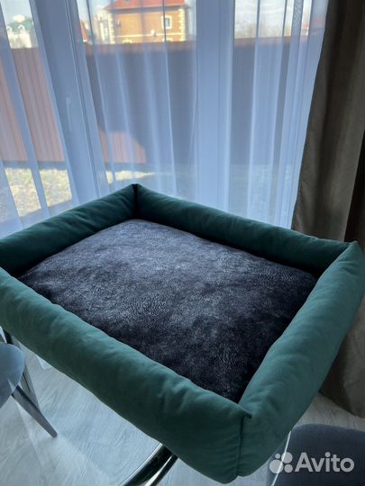 Лежанка для крупных собак