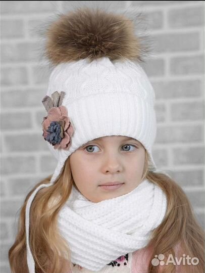 Новый комплект шапка и снуд