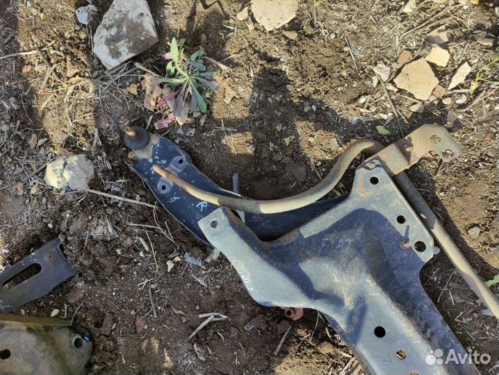 Подрамник Fiat Albea 2011