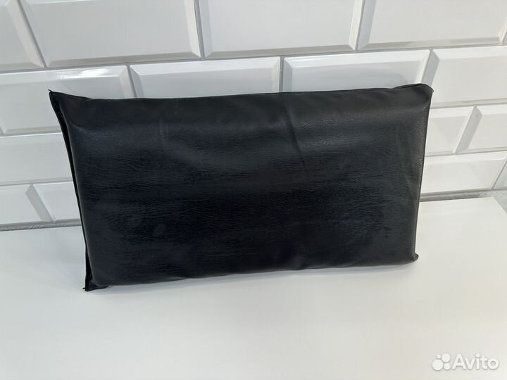 Подушка кожаная