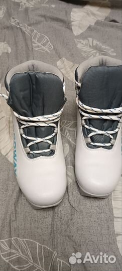 Лыжные ботинки 39 размера NNN