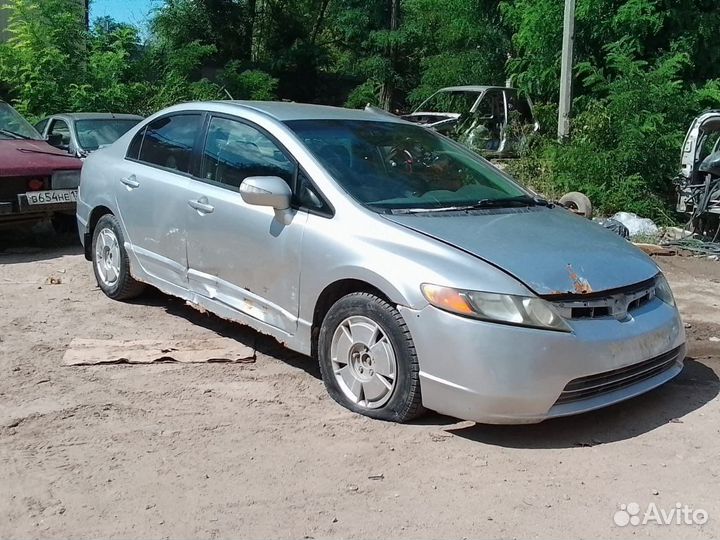 В разбор на запчасти honda civic 1.3 гибрид