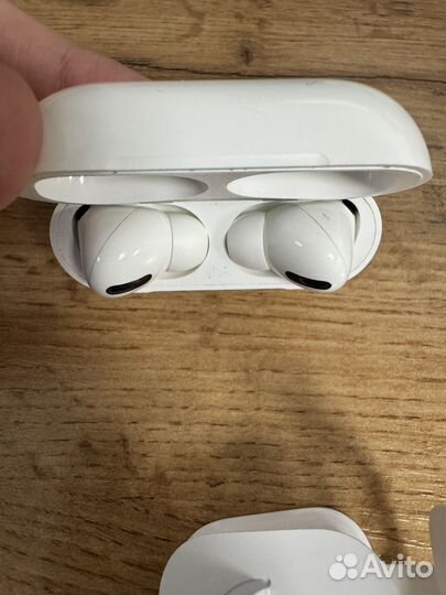 Наушники Apple AirPods Pro 1 (Lightning)