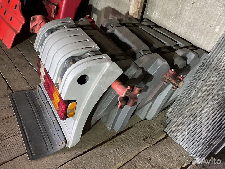 Крыло ведущей оси mercedes actros