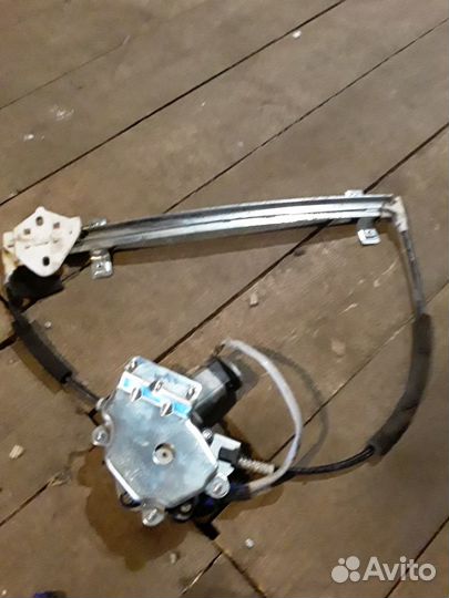 Стеклоподьемник передний левый cherry amulet