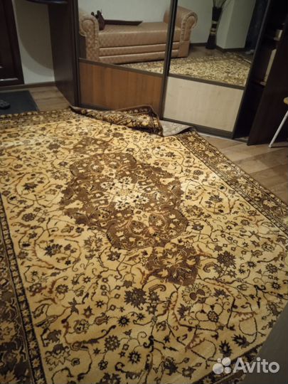 Ковер шерстяной