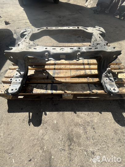 Kia stinger Передний подрамник