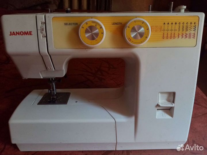Швейная машинка Janome JB 1108