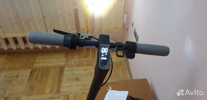 Электросамокат E-scooter g30