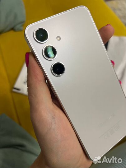 Samsung Galaxy S24, 8/256 ГБ