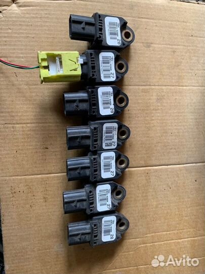 8983102080 Датчик удара Toyota corolla 150