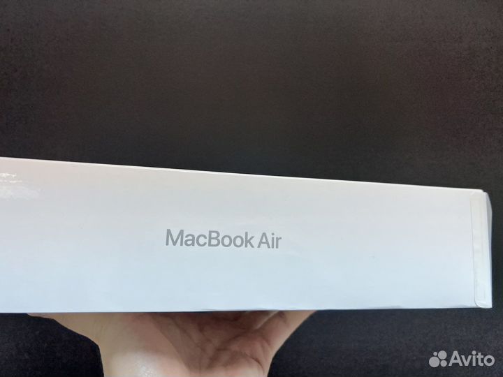 Новый MacBook 13 Air M1 8/256Gb. Ростест