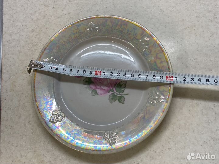 Тарелки, чайник, кофейник