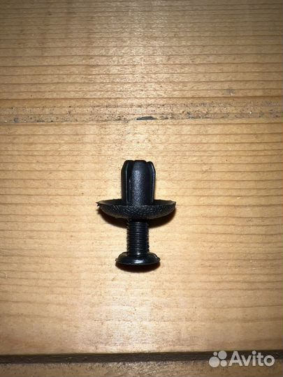 Клипса крепежная фиксатор Mitsubishi MB253964