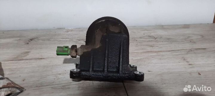 Кронштейн масленого фильтра Ford Focus 2 2.0 145лс