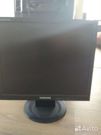 Монитор Samsung