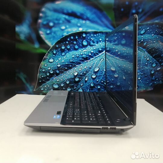 Samsung NP300E5A i3-2330M/6GB/128gbssd/GT520MX