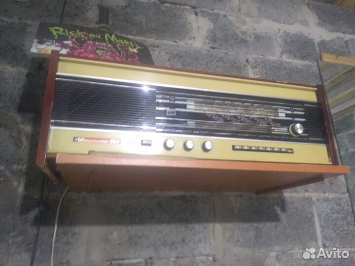 Радиола контата 204