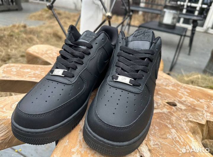 Nike air force 1 low black