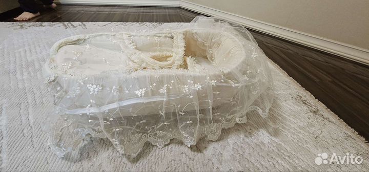 Детская переноска и кровать