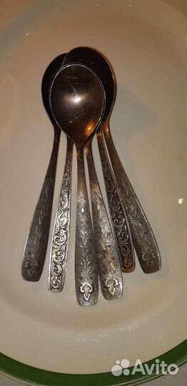 Приборы столовые разные