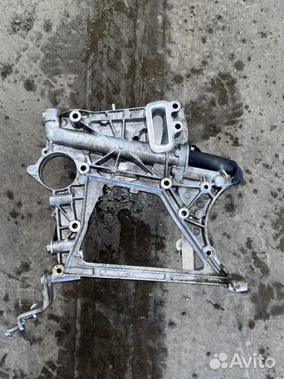 Водяной насос Мерседес GLC W253