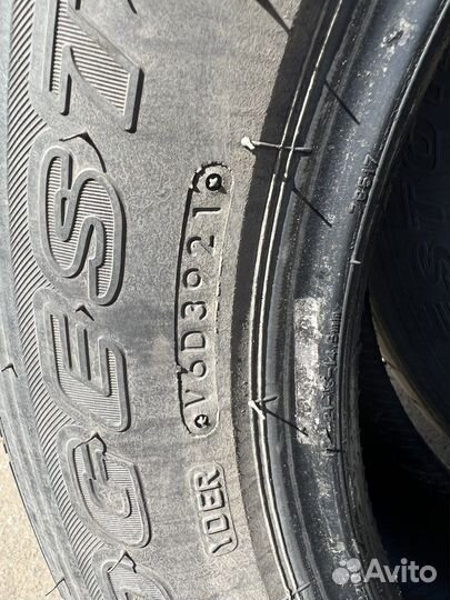 Bridgestone Dueler H/T 843 215/65 R17