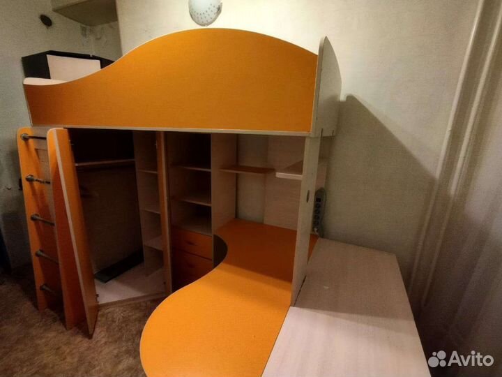 Детский уголок с кроватью 