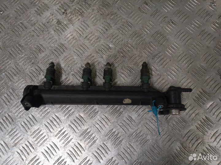 Форсунки топливные Volkswagen Golf 4 1.6 AKL