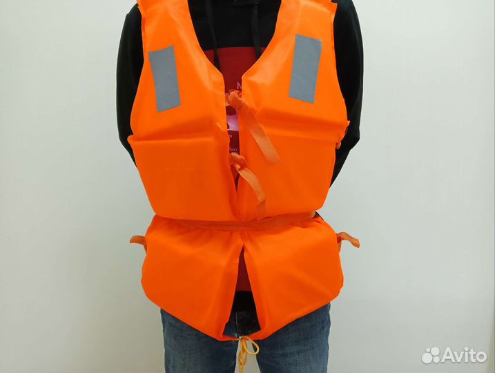 Спасательный жилет