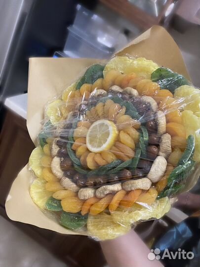 Съедобные букеты из сухофруктов