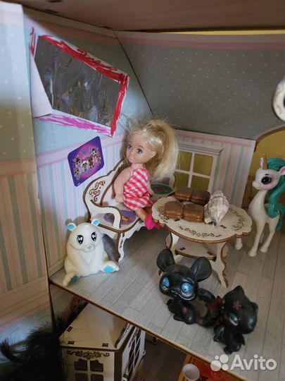 Домик кукольный со всем добром