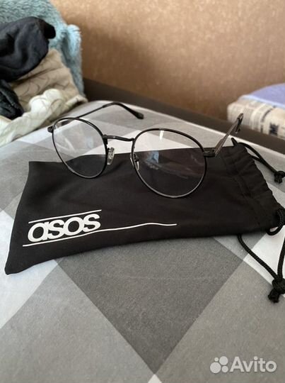 Очки с прозрачными стеклами