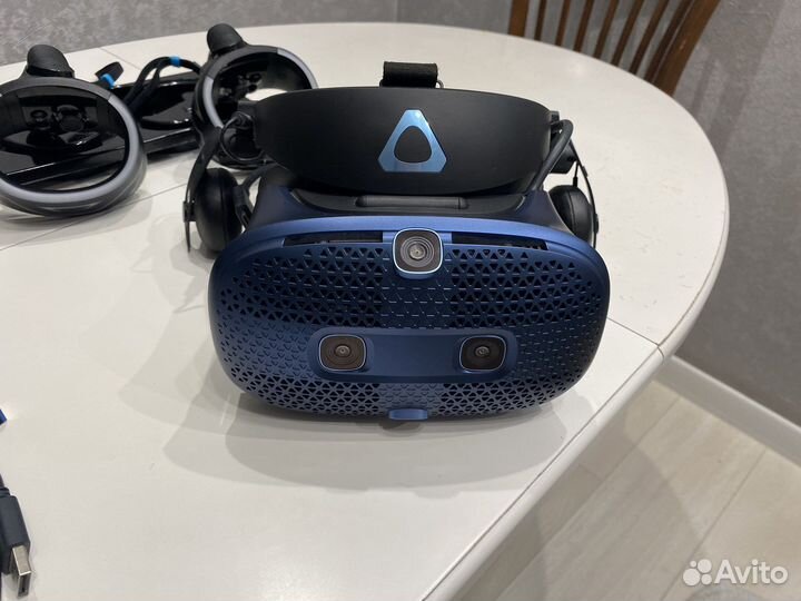 Система виртуальной реальности HTC vive Cosmos